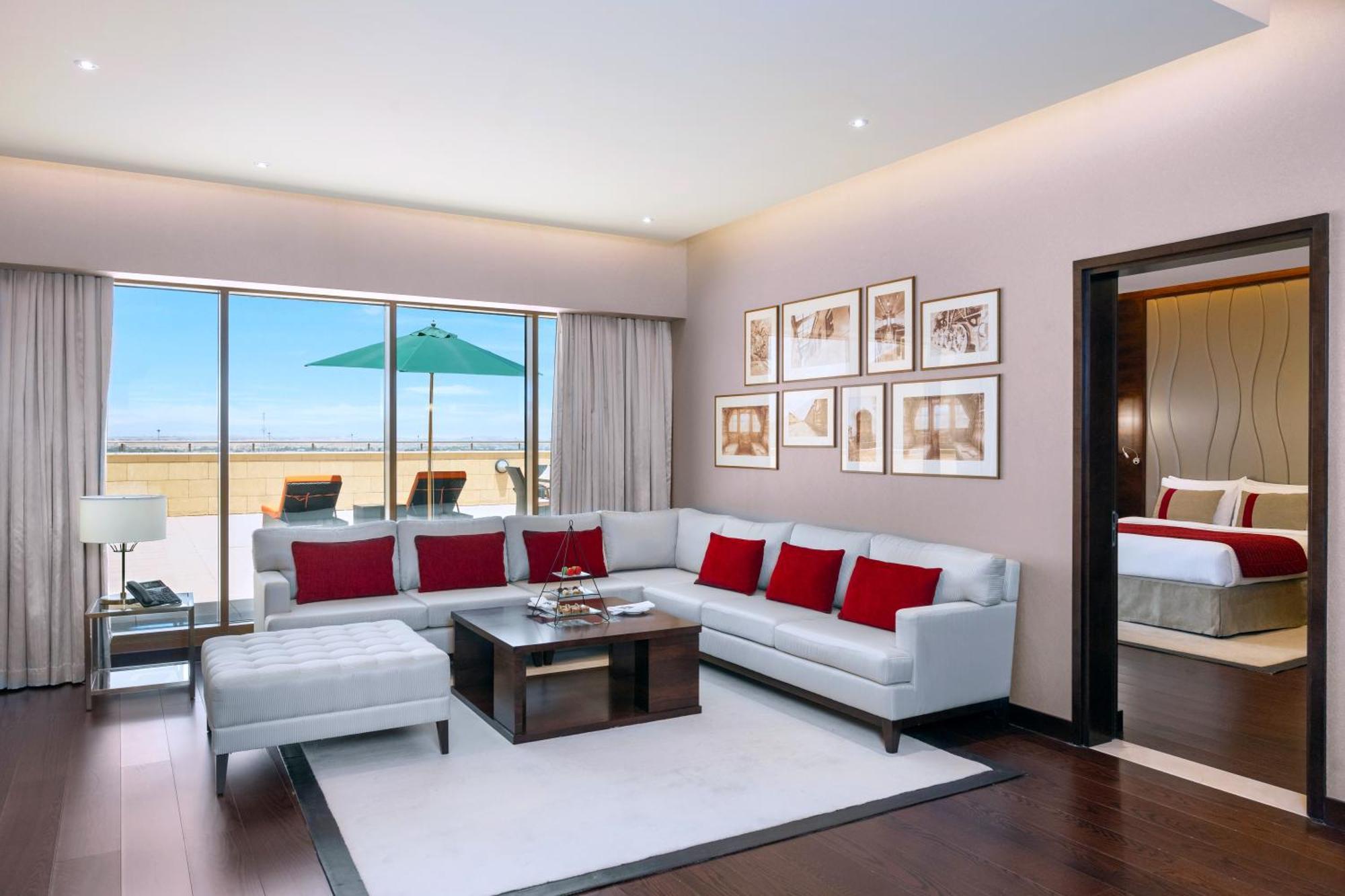 Grand Millennium Tabuk Hotel Екстериор снимка