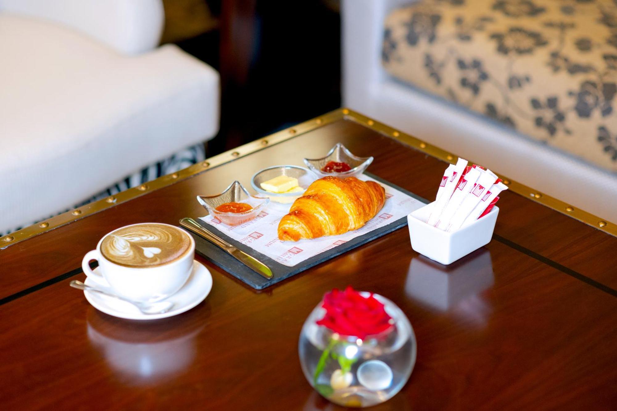 Grand Millennium Tabuk Hotel Екстериор снимка