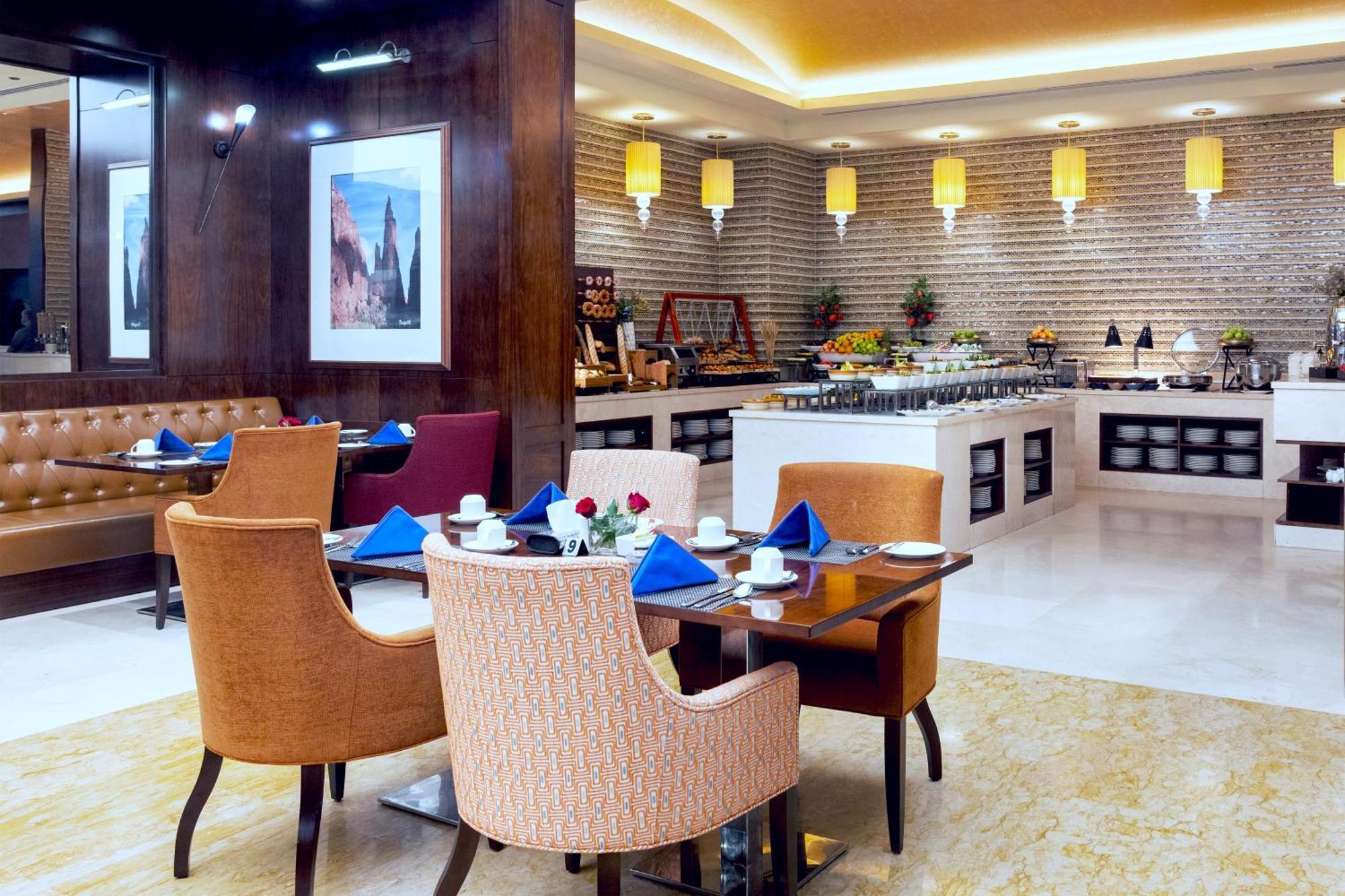 Grand Millennium Tabuk Hotel Екстериор снимка