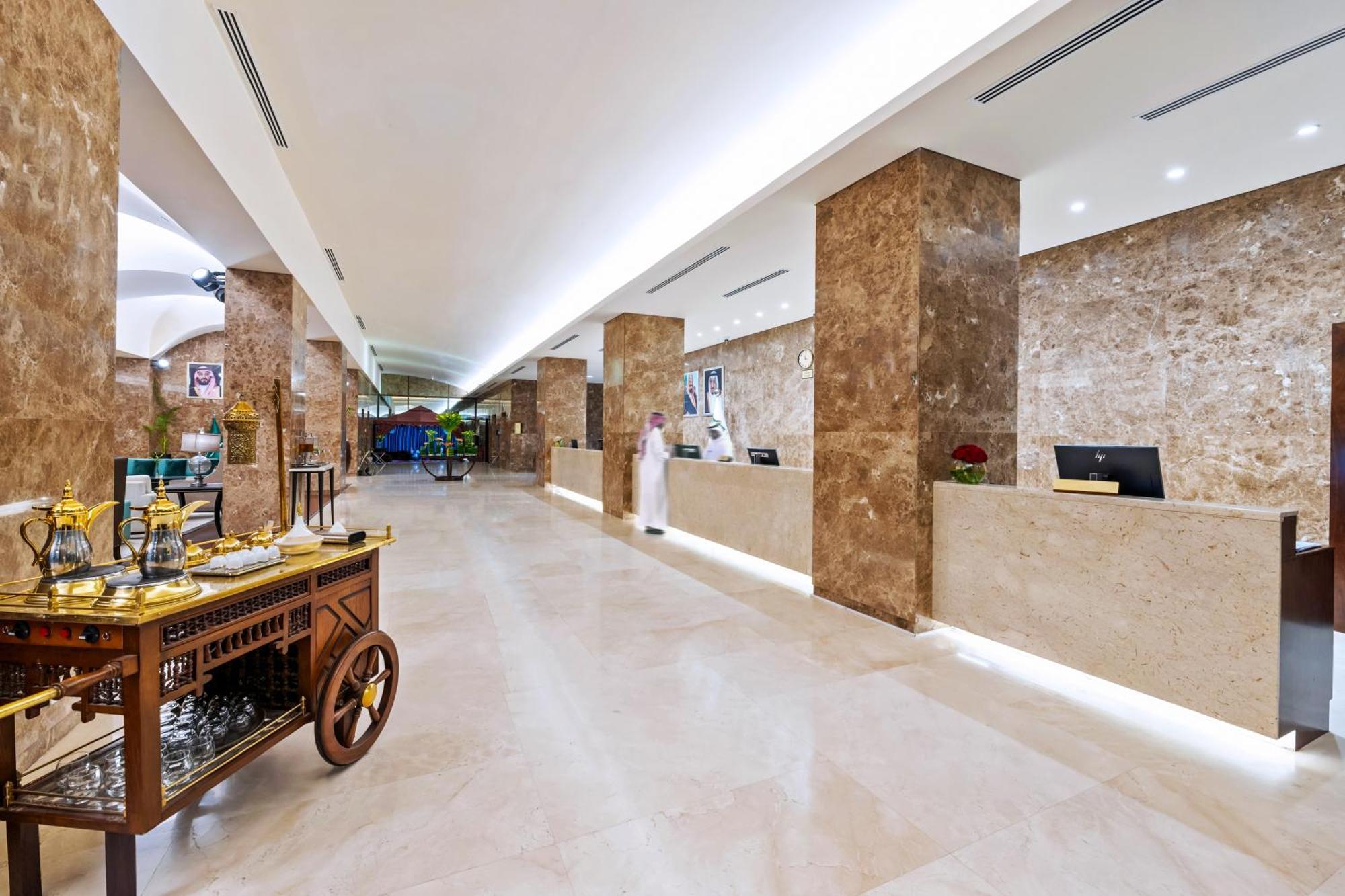 Grand Millennium Tabuk Hotel Екстериор снимка